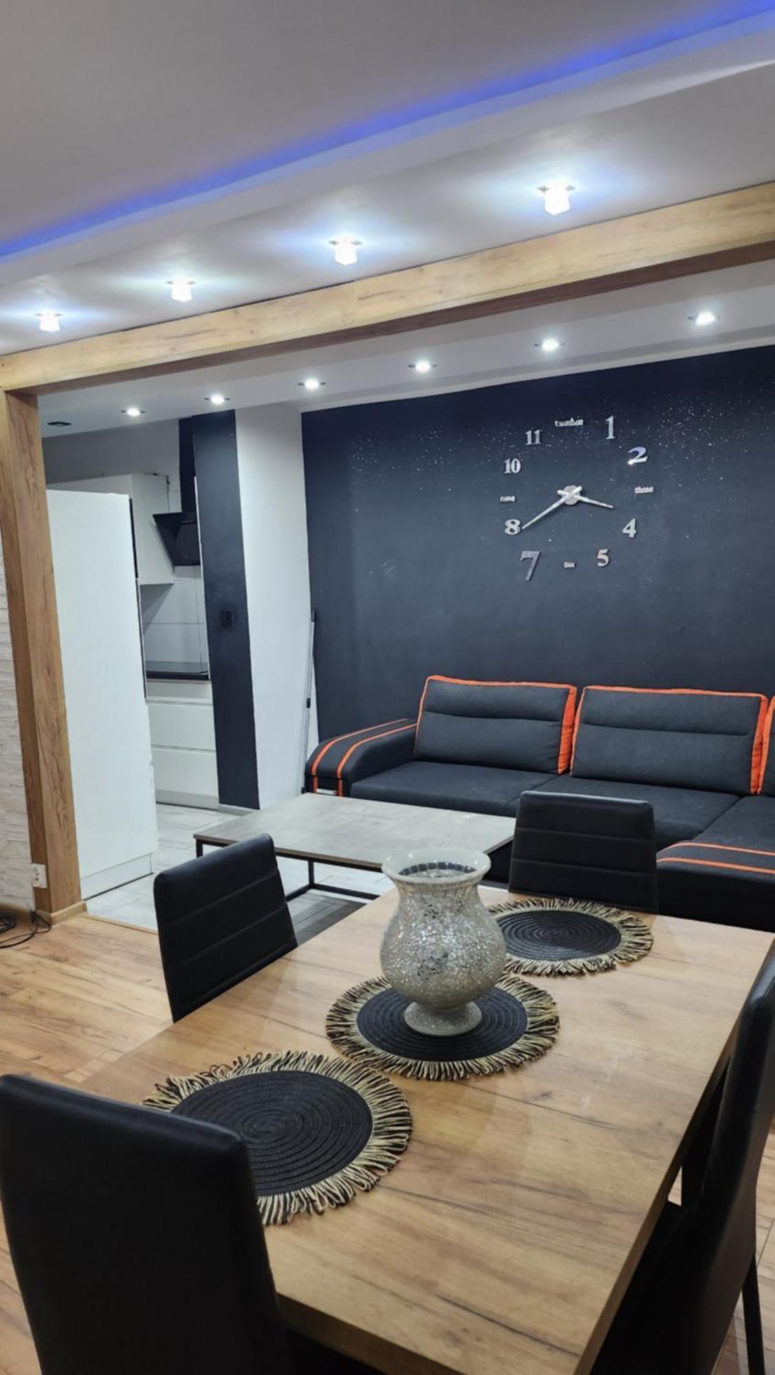 Ekskluzywny Apartament W Centrum Z Klimatyzacja I Balkonem ลูบิน ภายนอก รูปภาพ