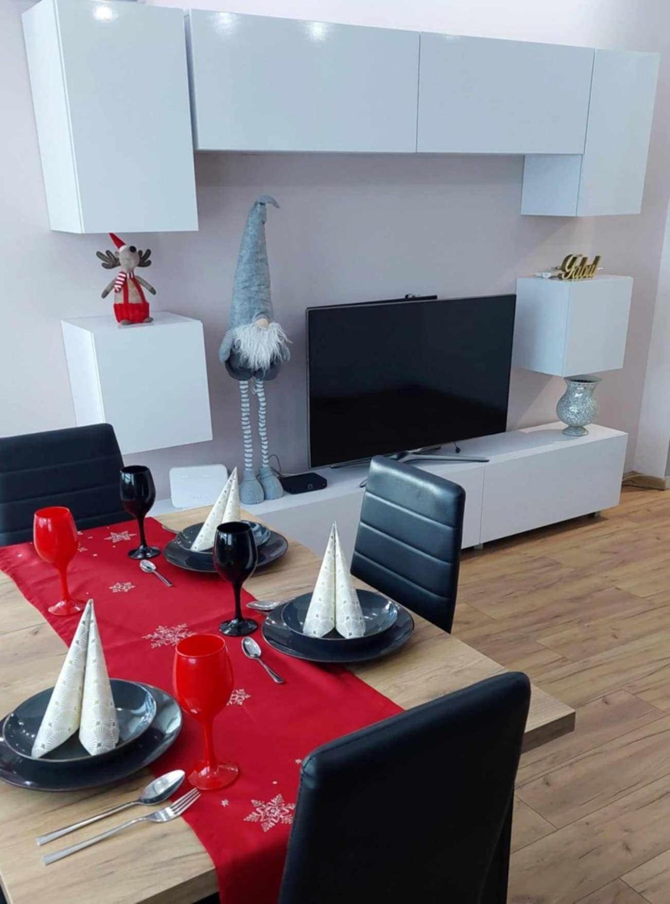 Ekskluzywny Apartament W Centrum Z Klimatyzacja I Balkonem ลูบิน ภายนอก รูปภาพ